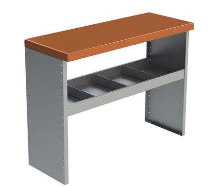 Surface et atelier de travail en Bois avec 1 tablette  de 48”L X 36”H